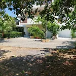 Appartement Lelegianni Studios And *