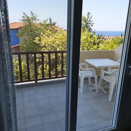 Apartment Lelegianni And