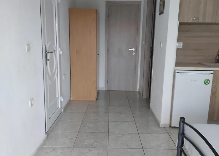 Lelegianni And * Psakoudia